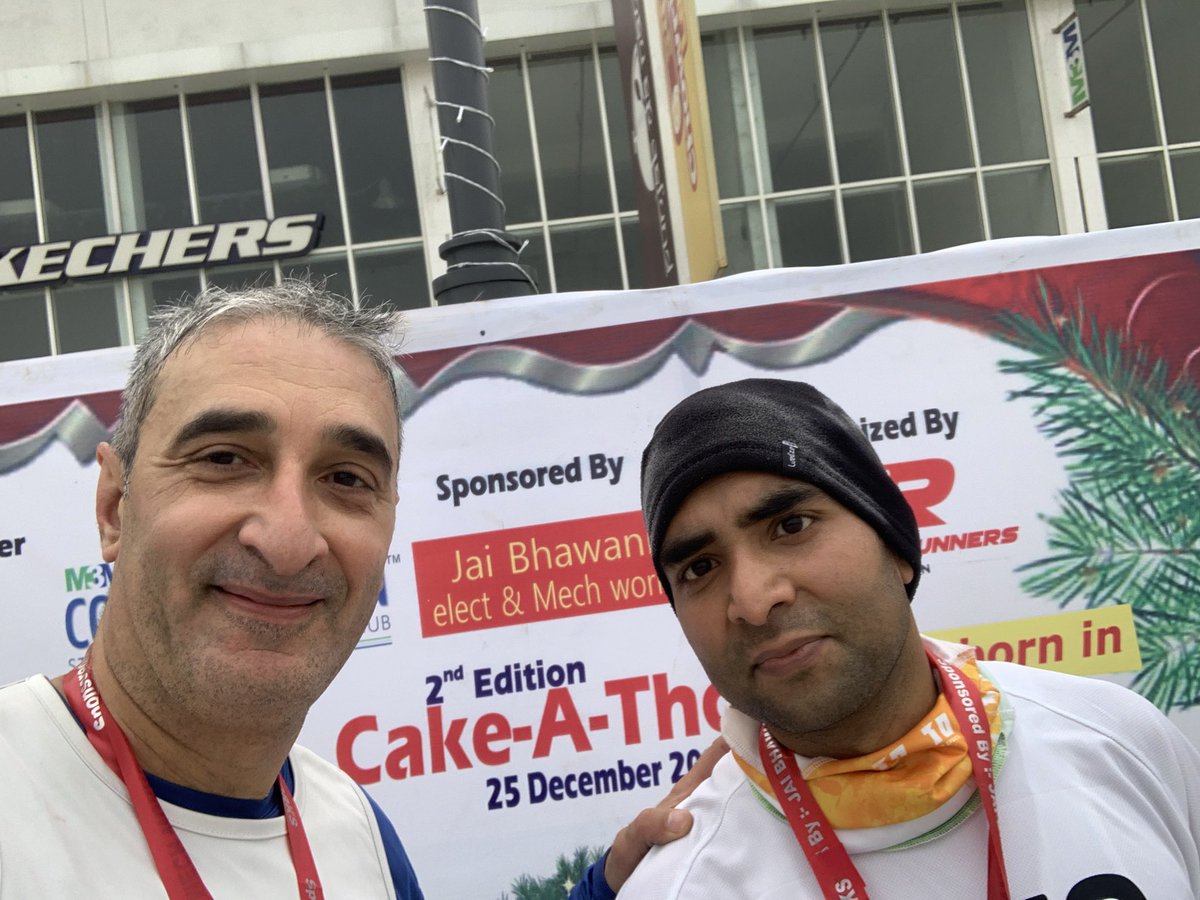 adilnargolwala's tweet photo. Celebrating #Christmas with a 10k at the #Cakeathon run #runners just need an excuse to run even the winter chill doesn’t hold them back #fitness #FitnessMotivation #triathlete #HappyChristmas #winter #wintermorning #WednesdayVibes #MerryChrismas @Bhagwan04943266 #wnssports https://t.co/RfeHUfyR8H