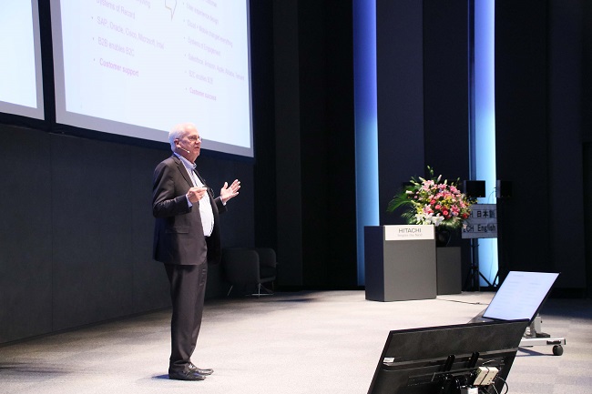 Hitachi's tweet photo. Organizational theorist, management consultant and author @geoffreyamoore discussed #ZoneManagement in a special seminar as part of our Kyōsō-no-Mori research initiative. Watch his insightful lecture in full here ▶️ https://t.co/Bi9p3Udf48 https://t.co/WKrOPymSrh