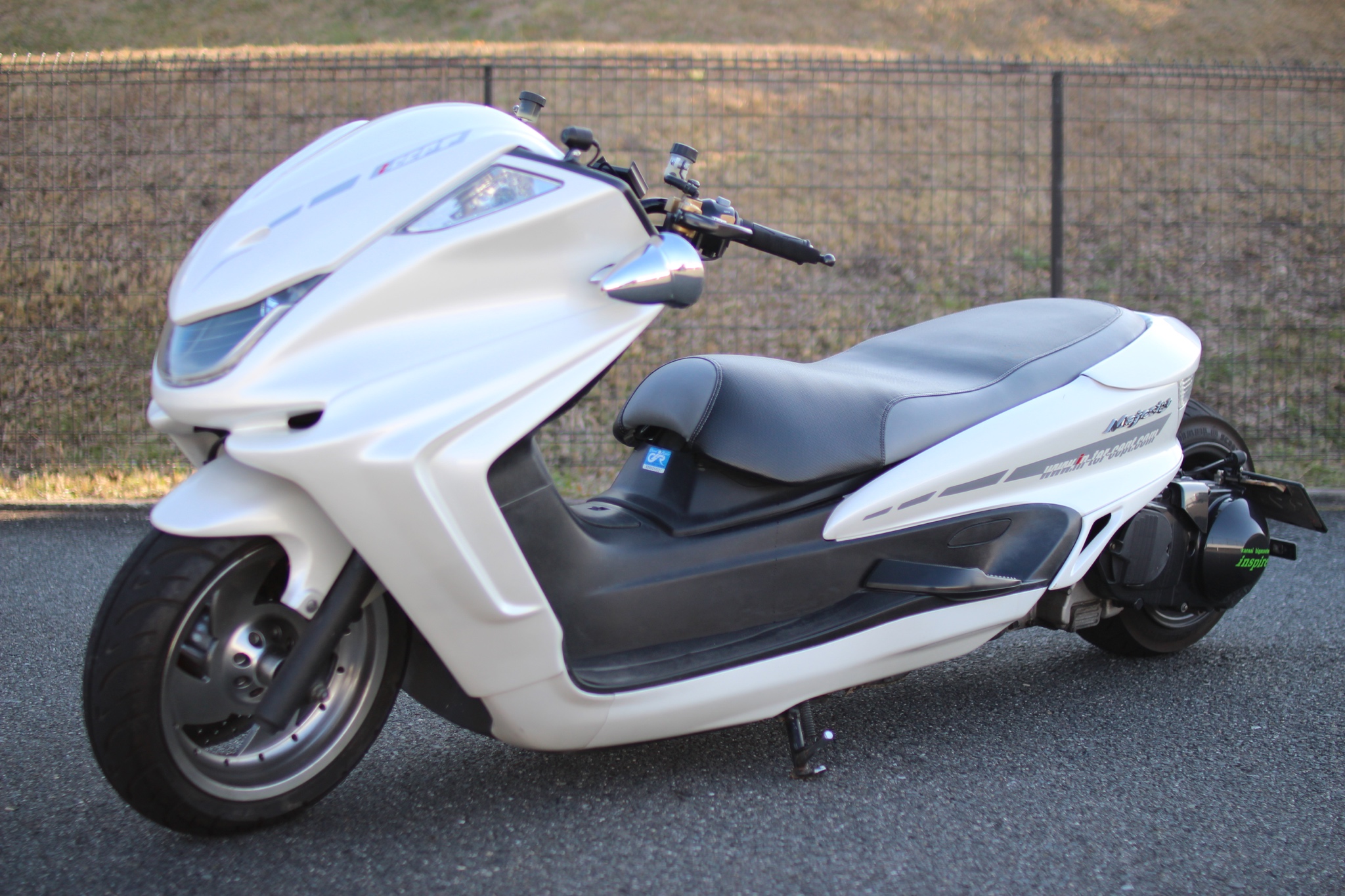 マジェスティc 13インチホイール