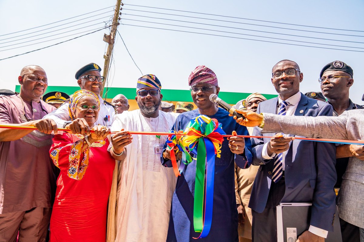 dr_oladeinde's tweet photo. Inaugurating Vehicle Inspection Service Operational Headquarters in Ojodu.

In the beginning of H.E Babajide Sanwoolu's administration; we promised to build a global Economic and financial hub Smart city; this we cannot achieve when we are not technologically driven. https://t.co/m7495xrb7D