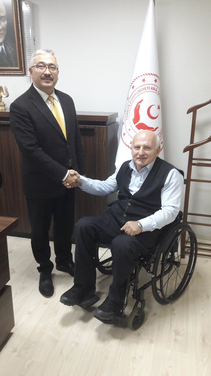 Global Engelliler Vakfı Kurucu Başkanı Necdet ÖZTÜRK ile Kurumsal İlişkiler Sorumlusu Ceyhun KOSTAK, AÇSH İl Müdürü Faruk UYSAL'ı makamında ziyaret etti. Ziyarette yapılabilecek ortak çalışmalar hakkında bilgi paylaşımında bulunuldu.
<a href="/ailevecalisma/">Cshabakanligi</a>
<a href="/EngelliveYasli/">DBBengelliveyasli</a>
<a href="/faruk_uysal/">Faruk UYSAL</a>