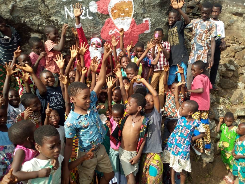RKankoe's tweet photo. C'était un moment de joie partagé avec les enfants sur le pic d'agou dans les villages d'agou-djigbé et agou-domépémé.
Merci à l'association #ASA-TOGO pour cette belle opportunité qui à fait de moi le Père Noël de la circonstance !
#ASA-Togo
#Noëlpourenfants
#Picd'Agou
@RKankoe https://t.co/OlMSr8pLz1