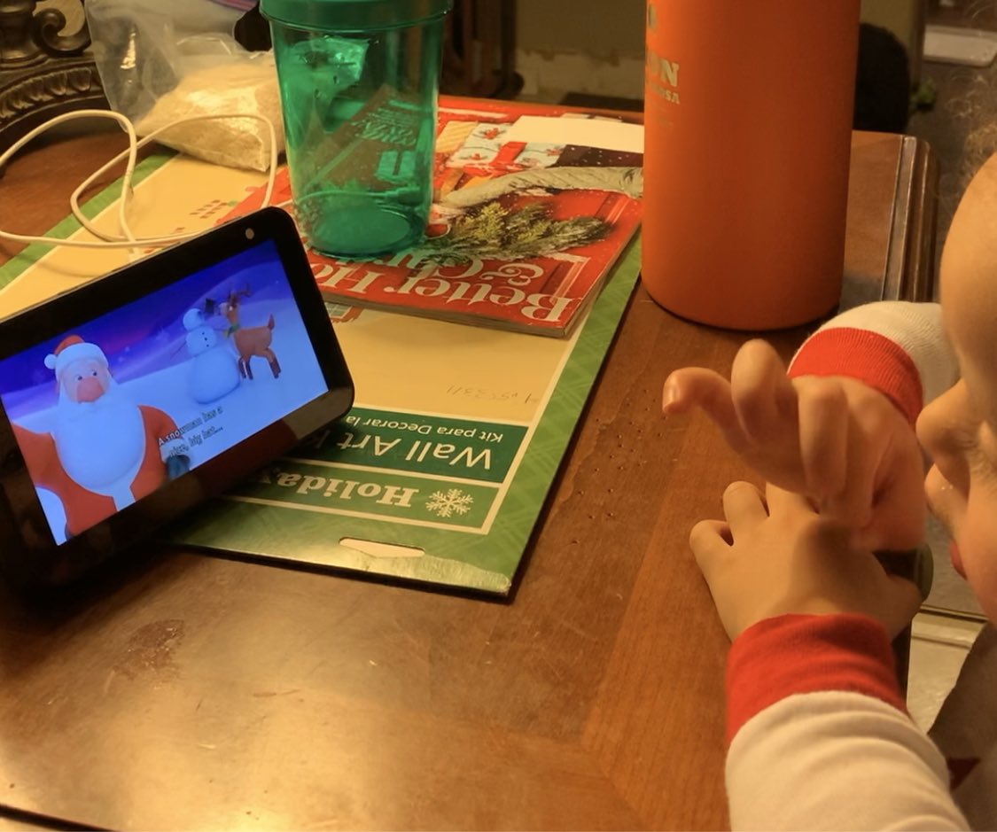 USUExtTechTalks's tweet image. Anyone else spend the day calling Santa? Isn’t it cool how tech changes the way we celebrate? Merry Christmas!