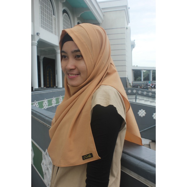 diamantaa's tweet photo. Saya menjual Jilbab instan... seharga Rp60.000. Dapatkan produk ini hanya di Shopee! https://t.co/iErZLj6bwB #ShopeeID https://t.co/UIFrHUfzX1
