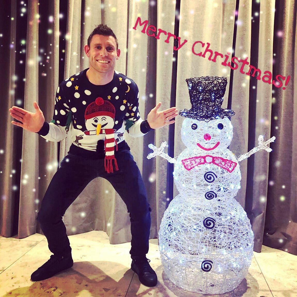 JamesMilner's tweet image. Have a great Christmas everyone 😃 We’ll hope to deliver 3 more points tomorrow 👍🏼🔴🎄
#YNWA