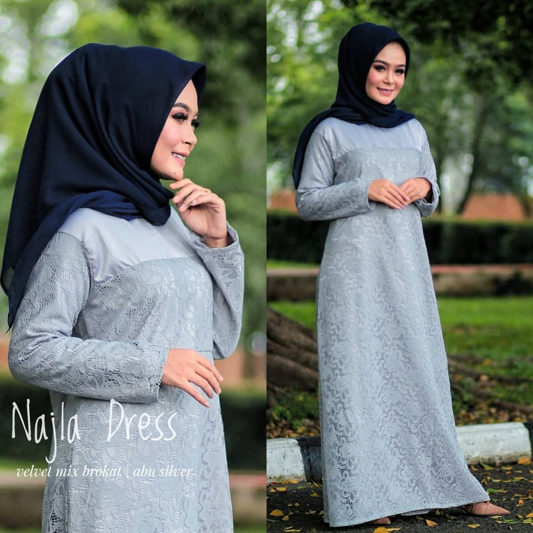 DemenStoreID's tweet photo. Najla Long Dress
Bahan   : Velvel Mix Brokat
One Size fit to L

IDR 100K
ORDER Bayar di Tempat Via Lazada >https://t.co/3iUXoSI4Jn https://t.co/mzaDgYFo7S
