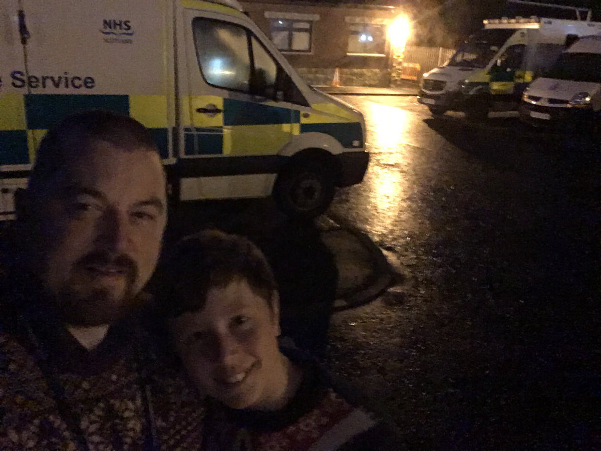 MattCooperAmb's tweet photo. On call completed ✅
Biscuits delivered to the local stations with the help of my own little elf ✅ 
Now time for Christmas to begin!
A big thank you to all the @Scotambservice crews working today. https://t.co/m3yEgGx5ro