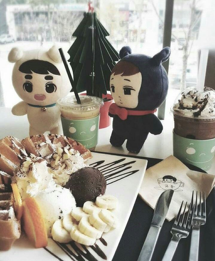 Kadi_Couple's tweet photo. Jongin's sister Kamong cafe supporting Kaisoo / THREAD ☕❤

#jongin #sister #kyungsoo https://t.co/5G5UIYaixG
