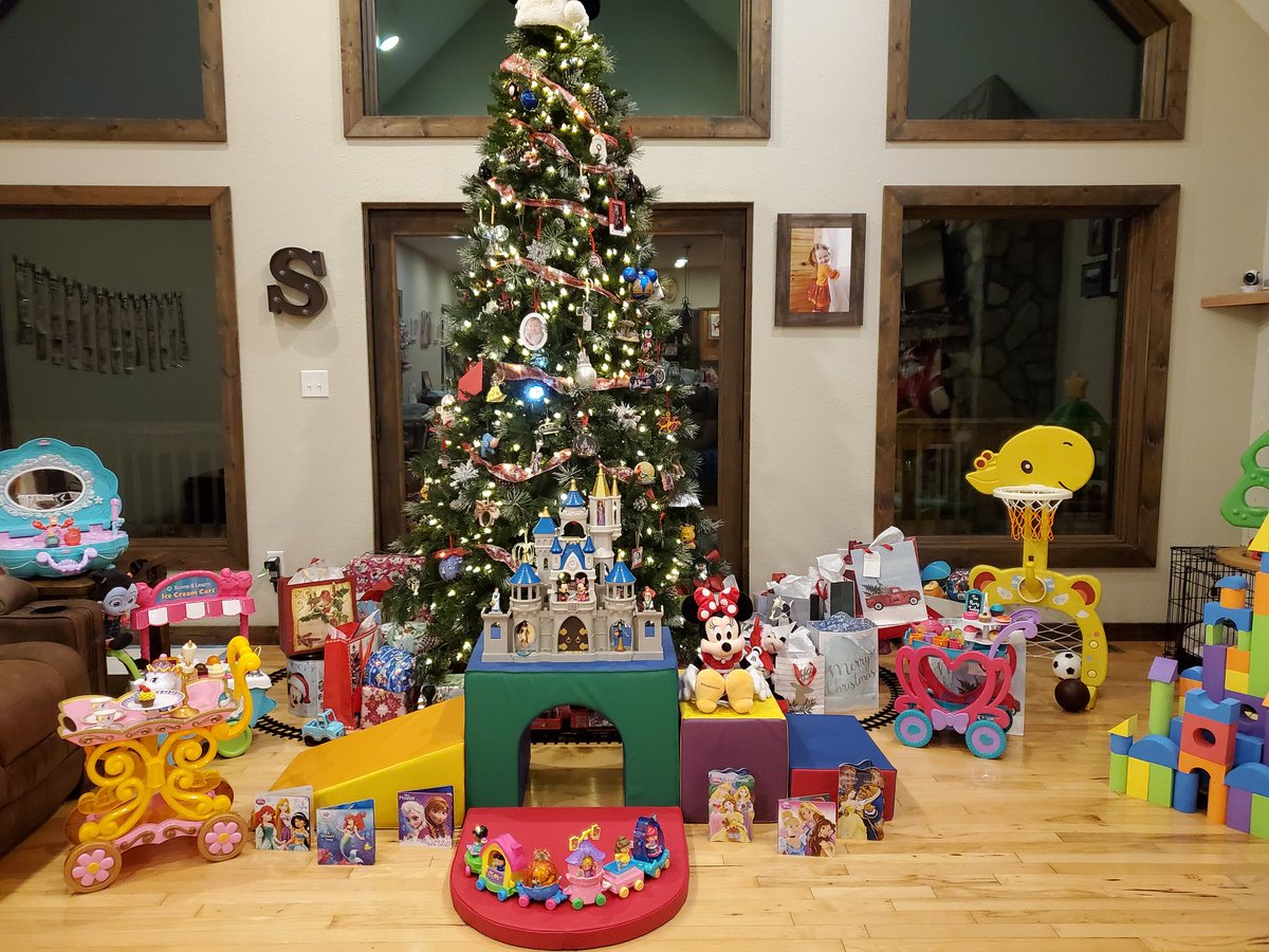 NewInDadtown's tweet photo. Done playing Mr. and Mrs. Clause for the night. At 3:43AM. PHEW. #patfrat #dadlife #parenting #girldad #disney #christmas2019 https://t.co/c7o2ui8eji