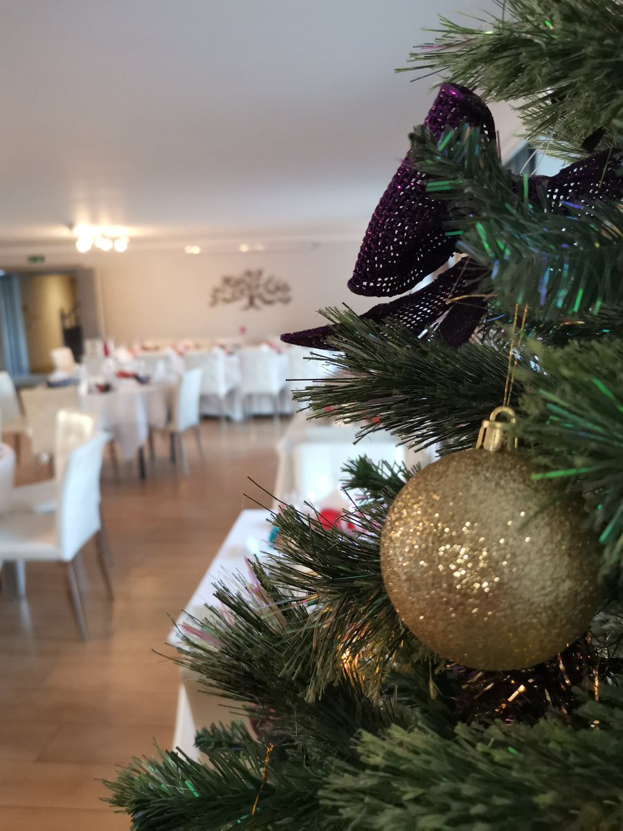 CrescentTurner's tweet photo. All festivey here at the Crescent Turner Hotel. Ready and waiting to host our annual Christmas Lunch Extravaganza. Looking forward to creating those magical Christmas memories. #crescentturner. #crescentturnermagic.#whitstable. #Christmas https://t.co/krNYpl33mf