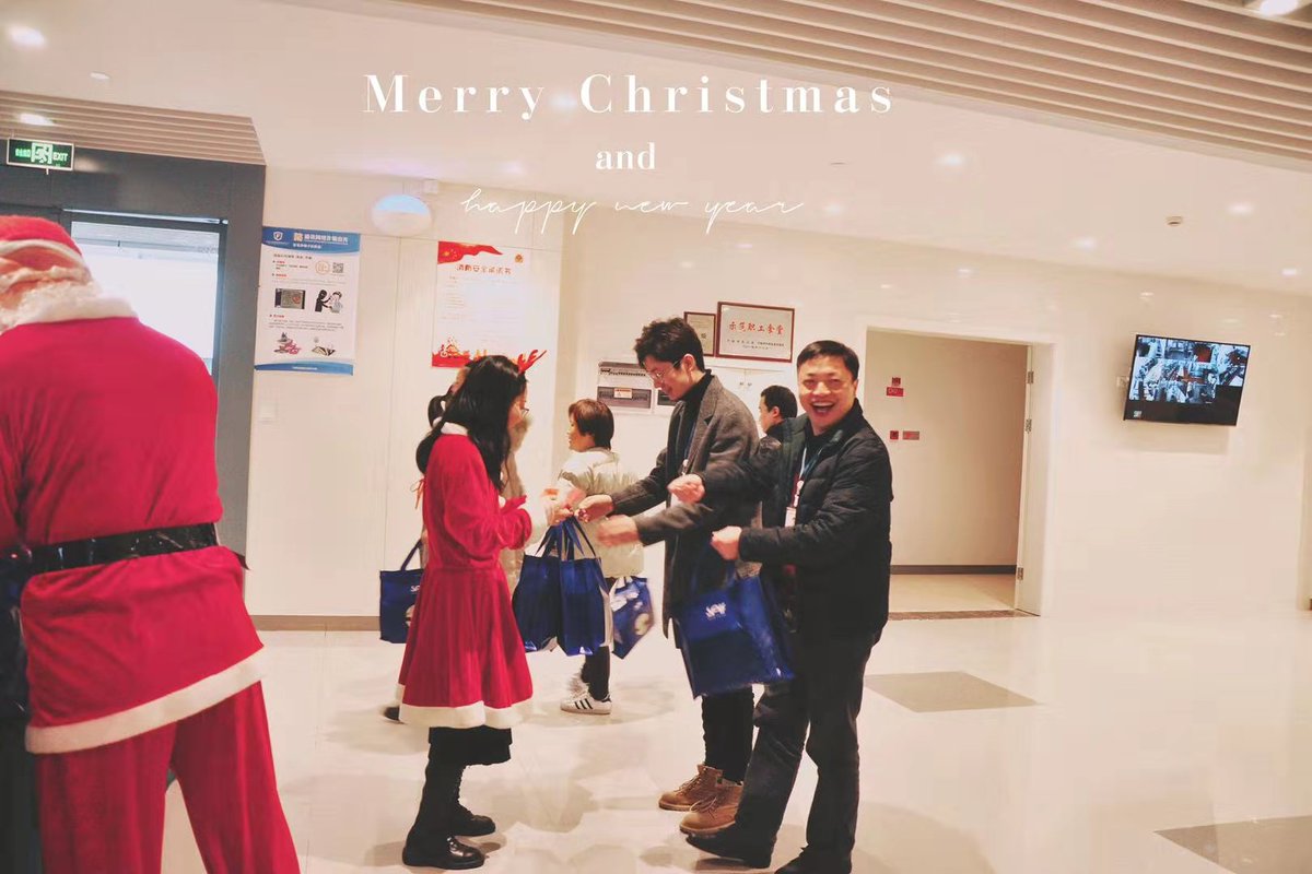 selfelctronics's tweet image. There is Christmas in the air. Much joy to you in the upcoming year. And don't forget to make a wish, maybe there will be gifts waiting for you!
