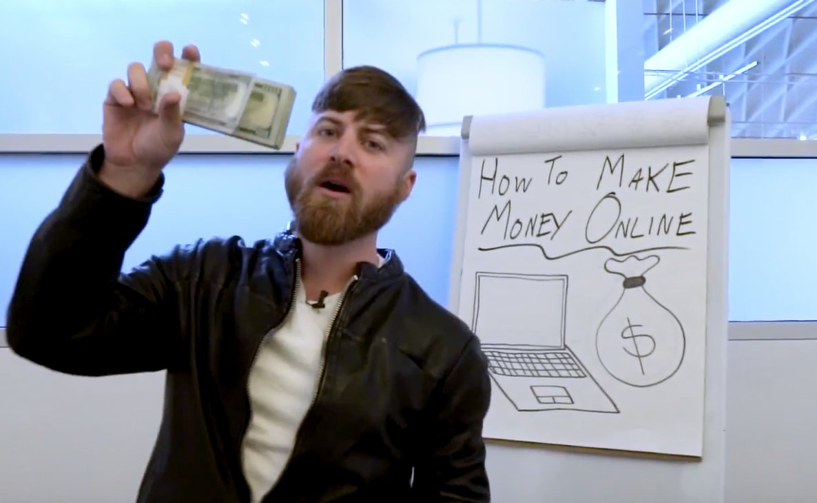madisonmias's tweet photo. #Christmas 
Stay at home and start making money online working from your home you can start earning up to 2000$ per month.
with this way https://t.co/QZ47IBkacE and this is a only professional way to spend  your life as a Entrepreneur.
You can buy you'r own house,car,bank balance https://t.co/NnlQpHPIrw