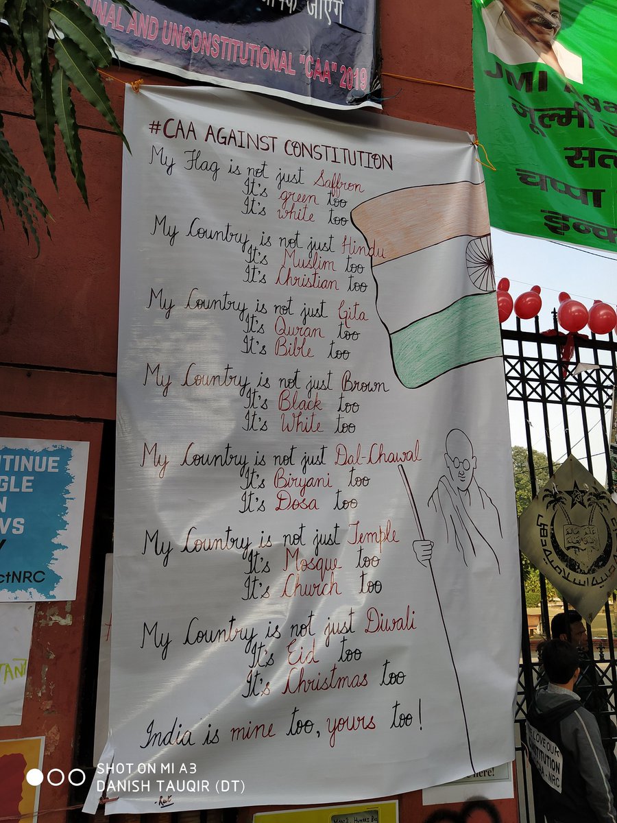 tauqirdanish's tweet photo. A Peaceful Protest going on at gate no. 7, Jamia Millia Islamia
#NPRisNRC
#jamiaagainstgenocide
#againstNRC_CAA_NPR
#Christmas https://t.co/gmat1eOYe4