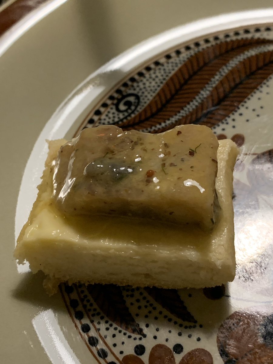 MariusHelgaa's tweet photo. Scener fra en julefrokost:
#matglede #matprat #godfisk #jul #frokost #sennepssild #rødbetsild #tomatsild #røkelaks https://t.co/6XHjKfkZjc
