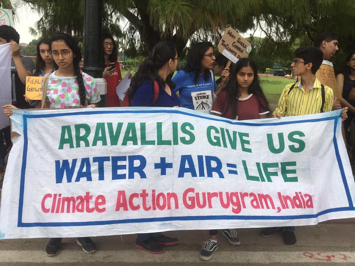 BhavreenMK's tweet image. #XmasTree! Why one tree? Let’s vow to save these lacs of trees; #MerryXmas!!!! #Save7GPRA #SaveDwarkaExpresswayTrees #SaveHasdeo #SaveAravalli #SaveAarey #SaveTalabira #SaveCentralVista