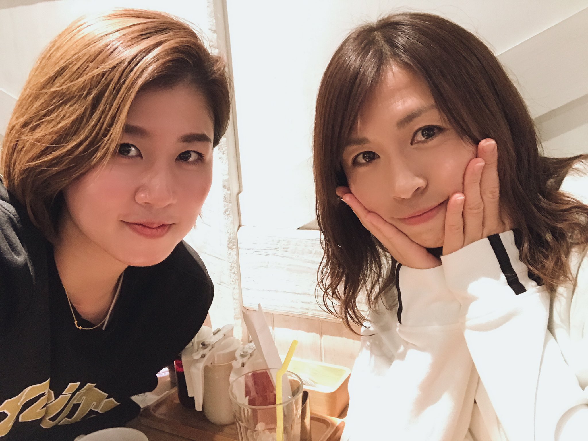 藤井 瑞希 Fujii Mizuki 鮫島彩 サメのファンの皆様へ 私からのギフト 笑 3枚目のぶりっこはキャラじゃないからなんか笑う 笑 リハビリ頑張れ 頑張ってる 応援する サメちゃん T Co 1x5j6o2nfx Twitter