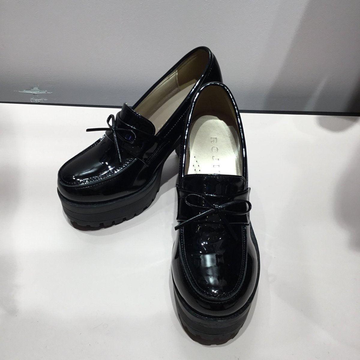 re arrival】 ♡ハートバックルハイヒールローファー ♡リボン 