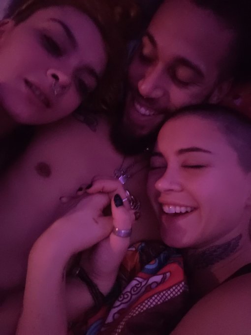 I'm so grateful for the 2 of you. You help push me to be the man I truly am. You still believe in me<a href="/tag/polyamory"class="tags"><span>#polyamory</span></a><a href="/tag/darkstarempire"class="tags"><span>#darkstarempire</span></a>