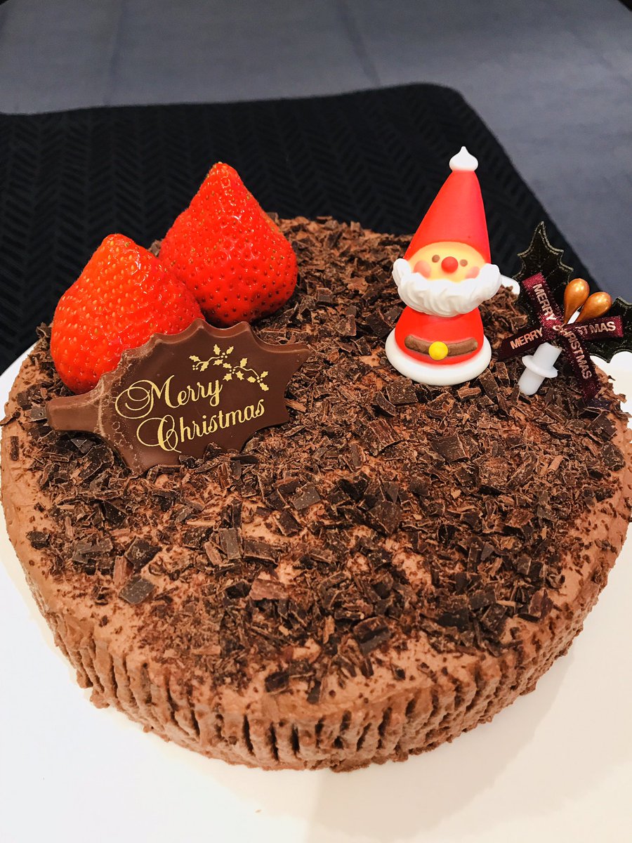 ট ইট র Yoshiko Nishimoto 今年のクリスマスケーキはチョコレートケーキ作りました クルミもはさんだら 甘さ控えめなトップス 風に 美味しい クリスマスケーキ クリスマスケーキ手作り クリスマスケーキ19 チョコレートケーキ Christmascake