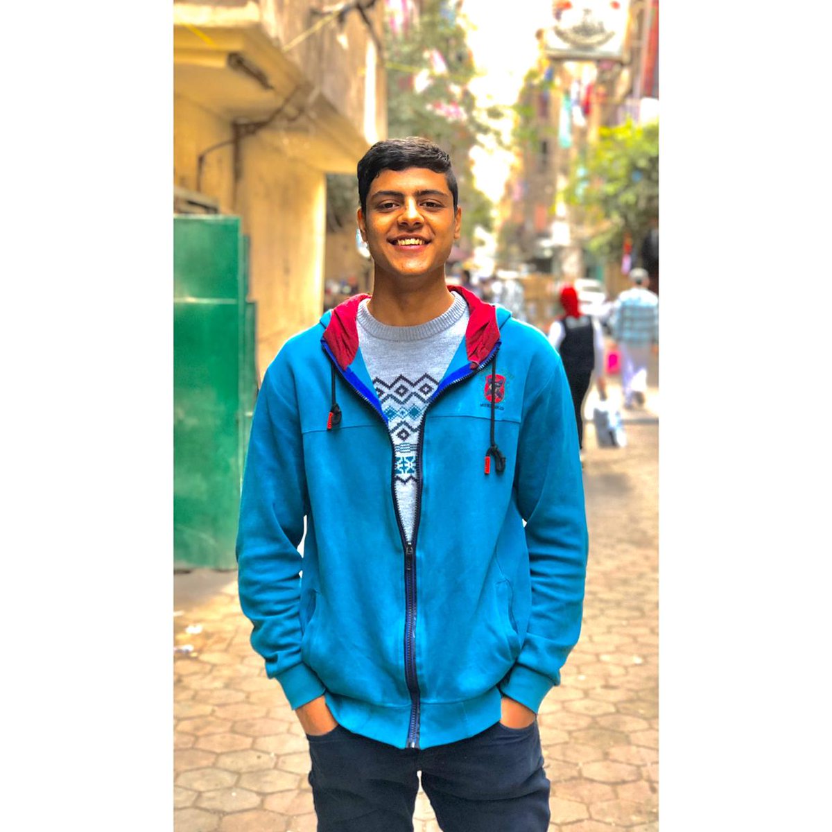 Eslamhe53939664's tweet photo. من مُسببات السعاده بالنسبالي إني أشوف الفرحه في عيون حد بحبه و أكون أنا السبب فيها ✨💙
#Halem
https://t.co/k5wB5ujx8g https://t.co/f3sOEGdatx