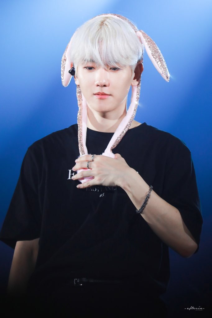 afterin56's tweet photo. #변백현 #BAEKHYUN #백현 
191123 EXpℓOration in Jakarta HD
🎄𝕄𝕖𝕣𝕣𝕪 ℂ𝕙𝕣𝕚𝕤𝕥𝕞𝕒𝕤🎄

Please do not re-upload or re-edit.
Any request please DM.
@B_hundred_Hyun 
@weareoneEXO
#EXO https://t.co/d2mKw4j8gK