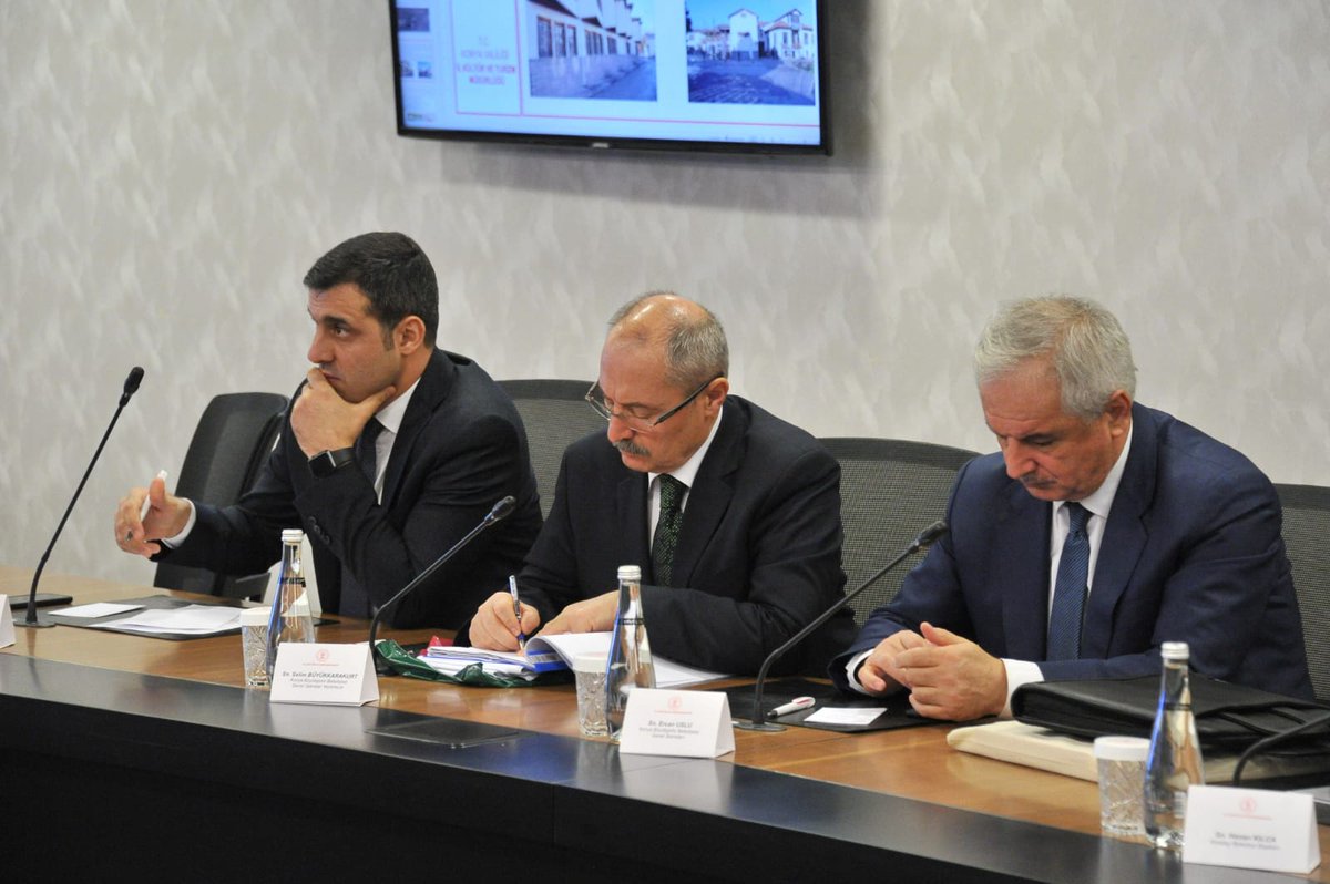 Konya Valisi Sn. Cüneyit Orhan Toprak, AK Parti Milletvekili Sn. Hacı Ahmet Özdemir, Büyükşehir Belediye Başkanı Sn. Uğur İbrahim Altay, ilçe belediye başkanlarımız ve İl Müdürümüz Sn. Abdüssettar Yarar ile Konya’nın kültür ve turizm projeleri üzerine değerlendirmelerde bulunduk.