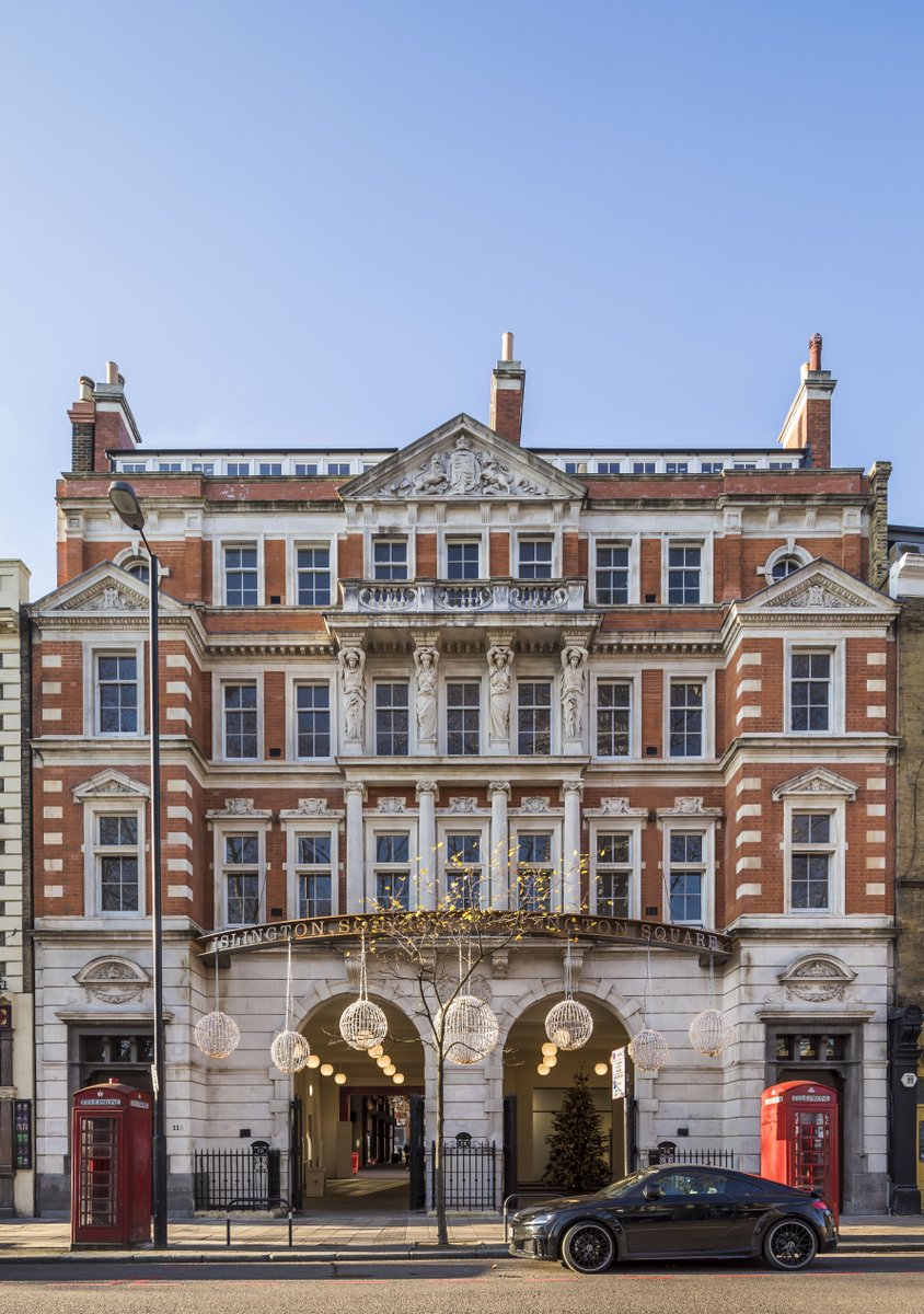 Merry Christmas from #IslingtonSquare! What's your favourite way to spend this special day? ow.ly/Pjf850xEfCE