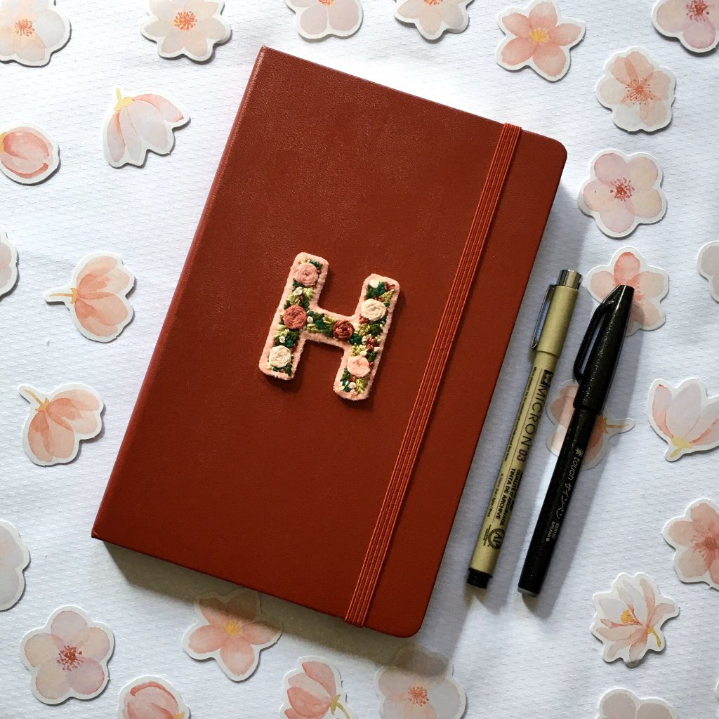 fnadsy's tweet photo. So, to encourage yall to start bujo-ing, I’m selling these A5 dotted notebooks that come with a regular pen &amp; a brush pen for RM60 (including postage)! Plus, you’ll also get a custom hand embroidered patch of your initial made by yours truly 🤩👍🏻 https://t.co/ibUOoRICjK