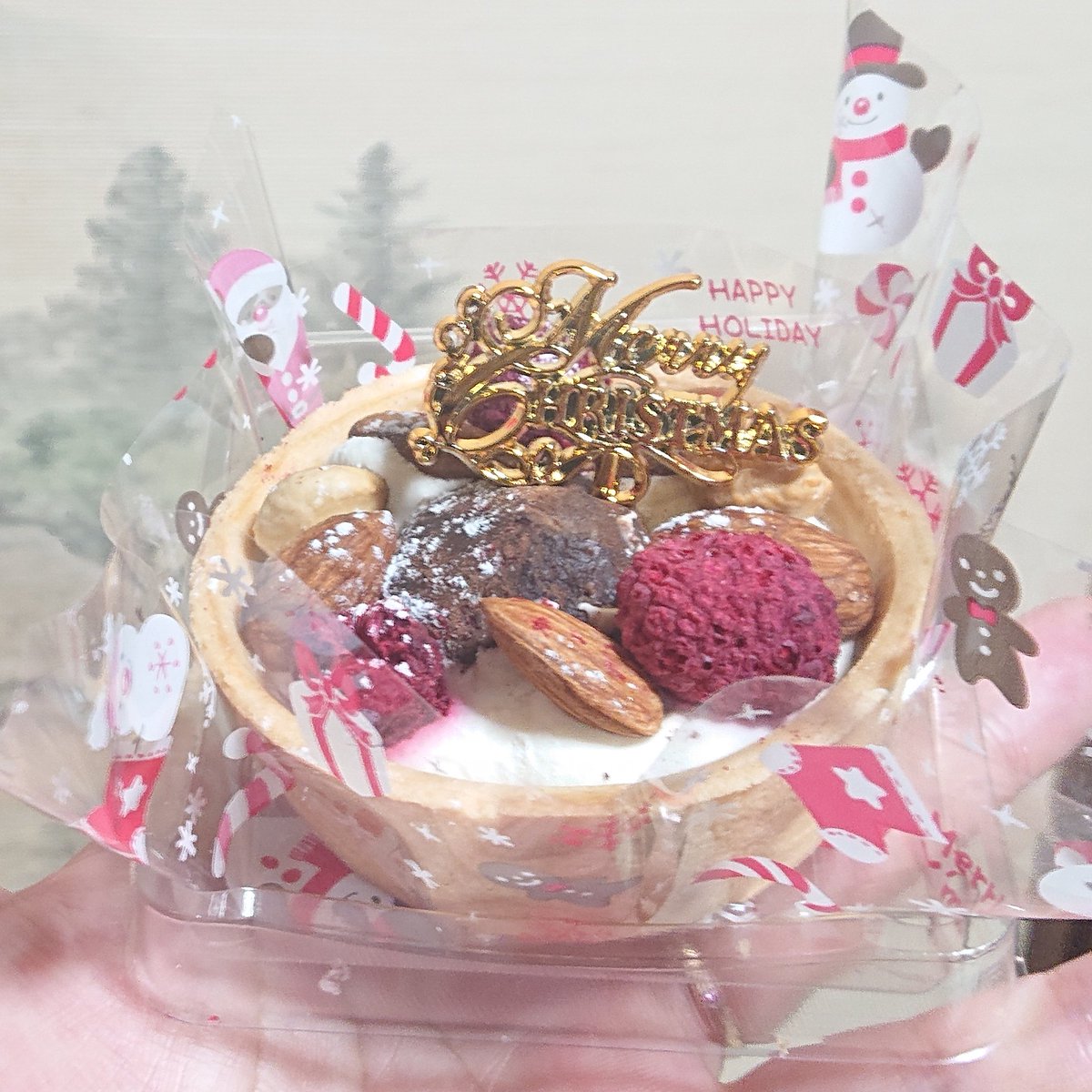 アヤカすぺしゃる インスタもヨロ Twitter પર Happy Xmas クリスマス 仕様のケーキを買ってもらってニッコリ ナッツのタルト最高やった 夢の季 クリスマスケーキ スイーツ 天然石 パワーストーン ハンドメイド アヤカすぺしゃる