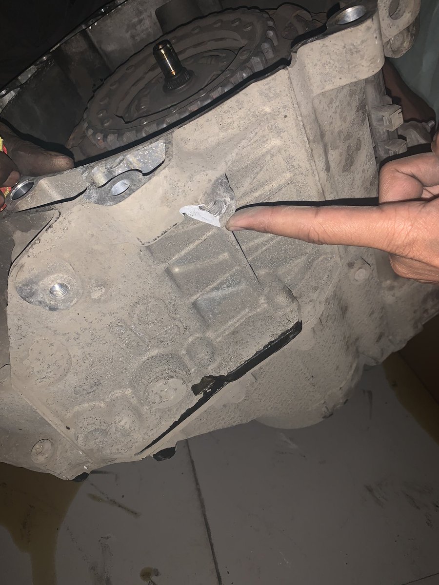 PritulD's tweet photo. @Zac_Hollis_ rapid dsg gearbox casing broke due to manufacturing defect car kept in workshop for over two months .Now dealership telling to claim insurance but there is no external damage to prove so.please help https://t.co/zaCEECBpJ4