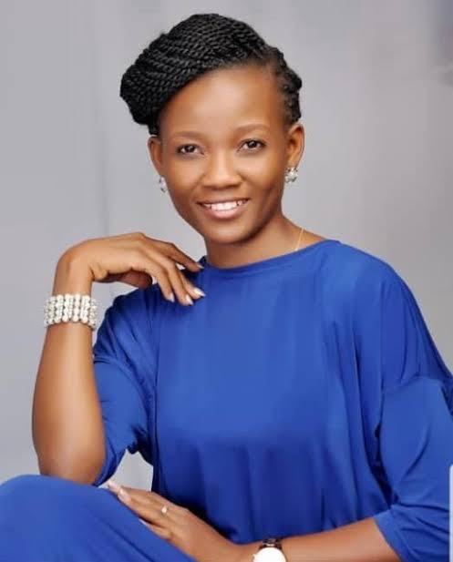 KnoLearn's tweet photo. #KnoLearnWCW: Bisayo Busari (@Beeseryor) is a Nigerian human right activist with a strong focus on Youth's engagement and empowerment.

Bisayo is the founder of Project One Productions - an organization aimed at instilling leadership and political values in youths.

#KnoLearn https://t.co/jLLzFlun2E