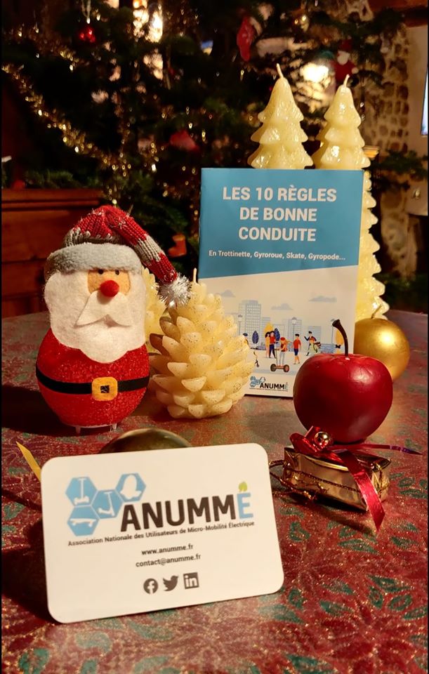 ANUMMEFR's tweet photo. Toute l'équipe de l'ANUMME ⚡ vous souhaite de bonnes fêtes de fin d'année 🥳👍 vive les trott'⚡ les skates ⚡ les gyroroues ⚡ https://t.co/Yr9JncWmGO