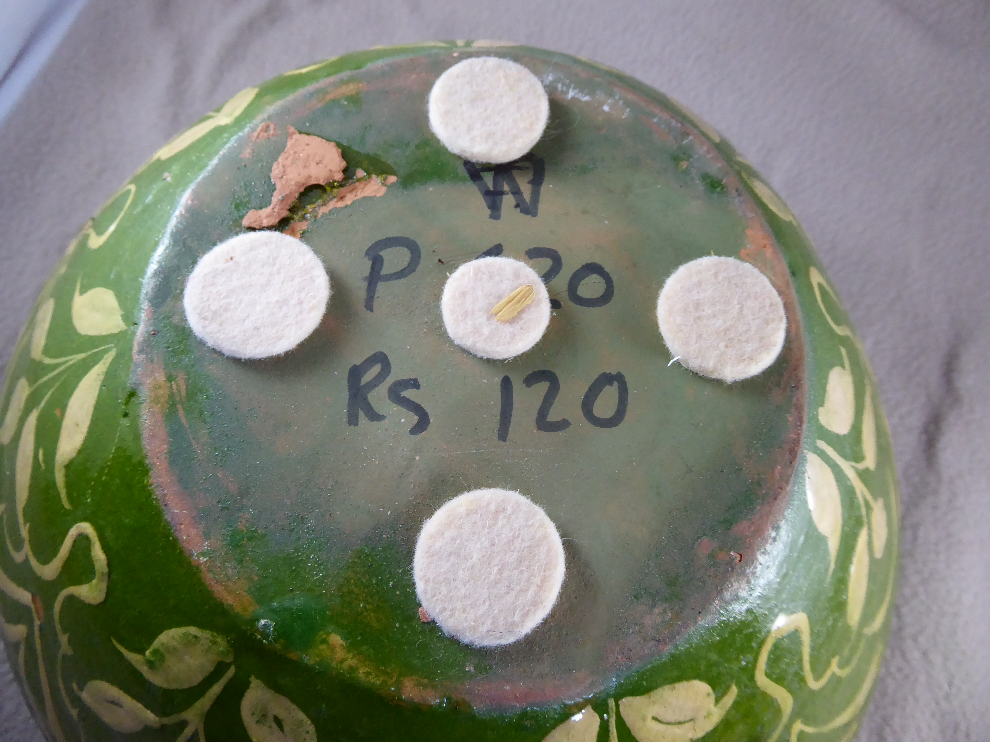 Bowl and Stand, Studio or student? EMoNMrHX0AA1i0p?format=jpg&name=4096x4096