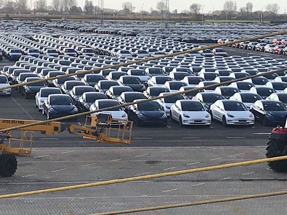 An_t0i_ne's tweet photo. This picture remind me the #Volkswagen cemetery but spoiler : All these #Tesla are sold and customers really want it ! #cleanEV https://t.co/KEnNkL2u7r