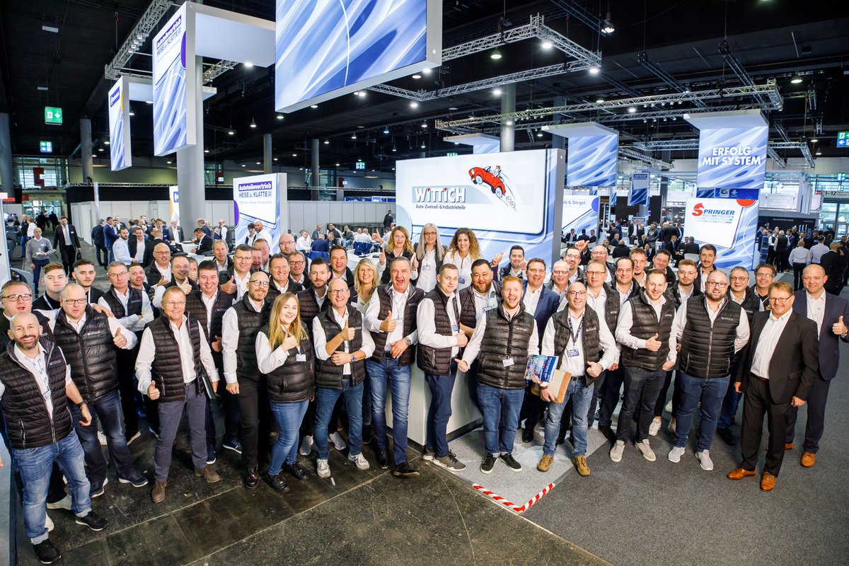 🎄 Wir wünschen euch frohe Weihnachten und eine besinnliche Zeit! 🎅#FroheWeihnachten #bielefeld #witttich