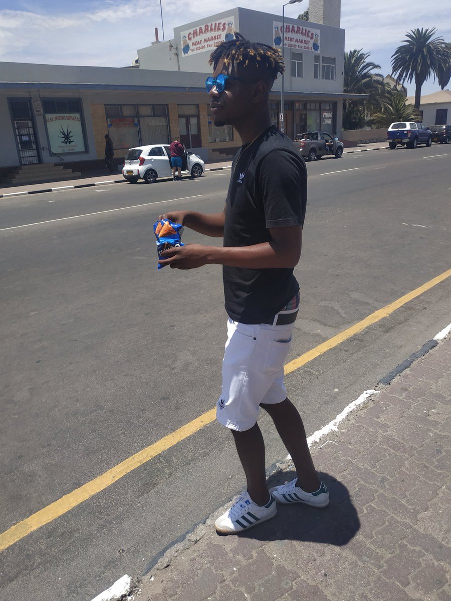 BokNora1's tweet photo. Merry Xmas Almal

#Signed2dastreets 
#SKYFFFF 
#StreetsIsOurs 
#coast
#2020 https://t.co/ldbYiLVYdp