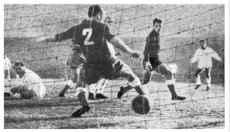 topolaborioso's tweet photo. Tal día como hoy en 1955 el @realmadrid vencía 4-0 al Partizan de Belgrado en la segunda ronda de la I Copa de Europa. Mi padre siempre recordaba que probablemente fue el mejor partido que vivió en Chamartín

Cc @HemerotecaRMCF @Tradicion1902 https://t.co/bkBMa2sLF3