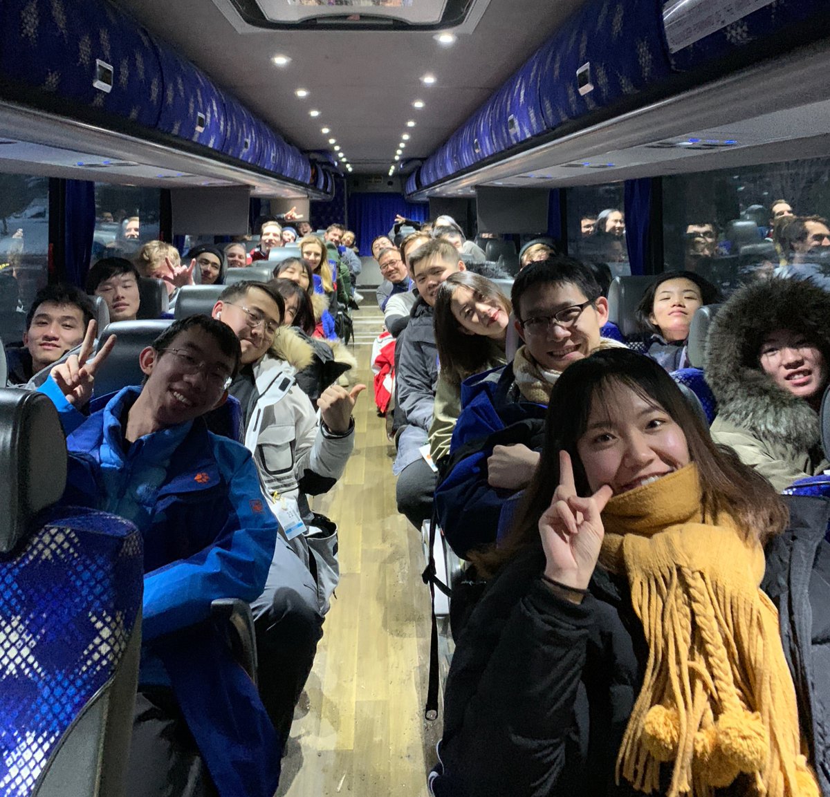 NYCSnowBus's tweet photo. And we are off........ https://t.co/DAvBTAtmsi
