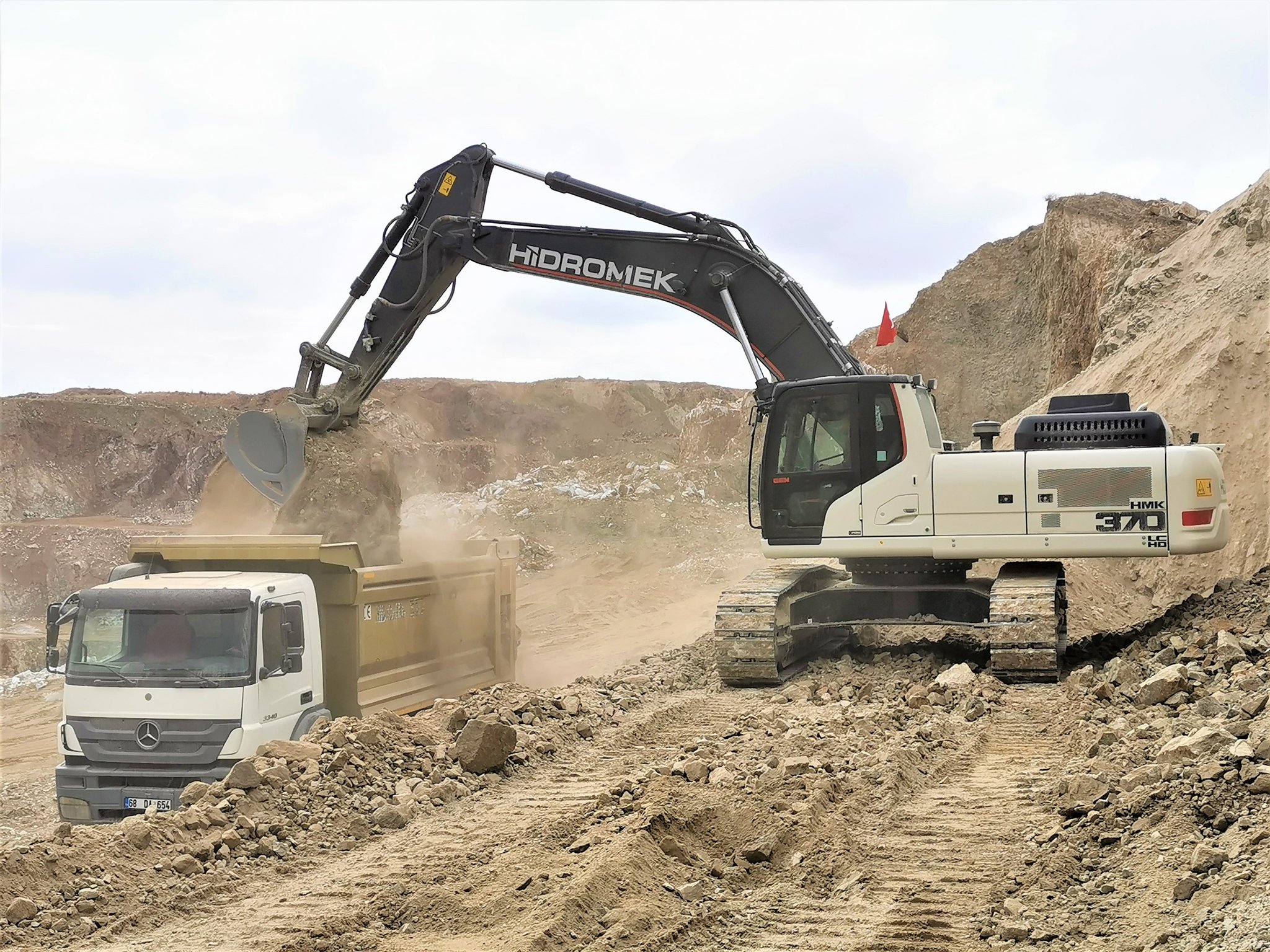 forum makina on twitter akaltin nakliye yeni hidromek hmk 370 lc hd paletli ekskavator ile tas ocagindaki uretim kapasitesini yuzde 20 artirdi haber icin https t co vvt9jq5k45 hidromek hidromek ekskavator excavator ismakineleri