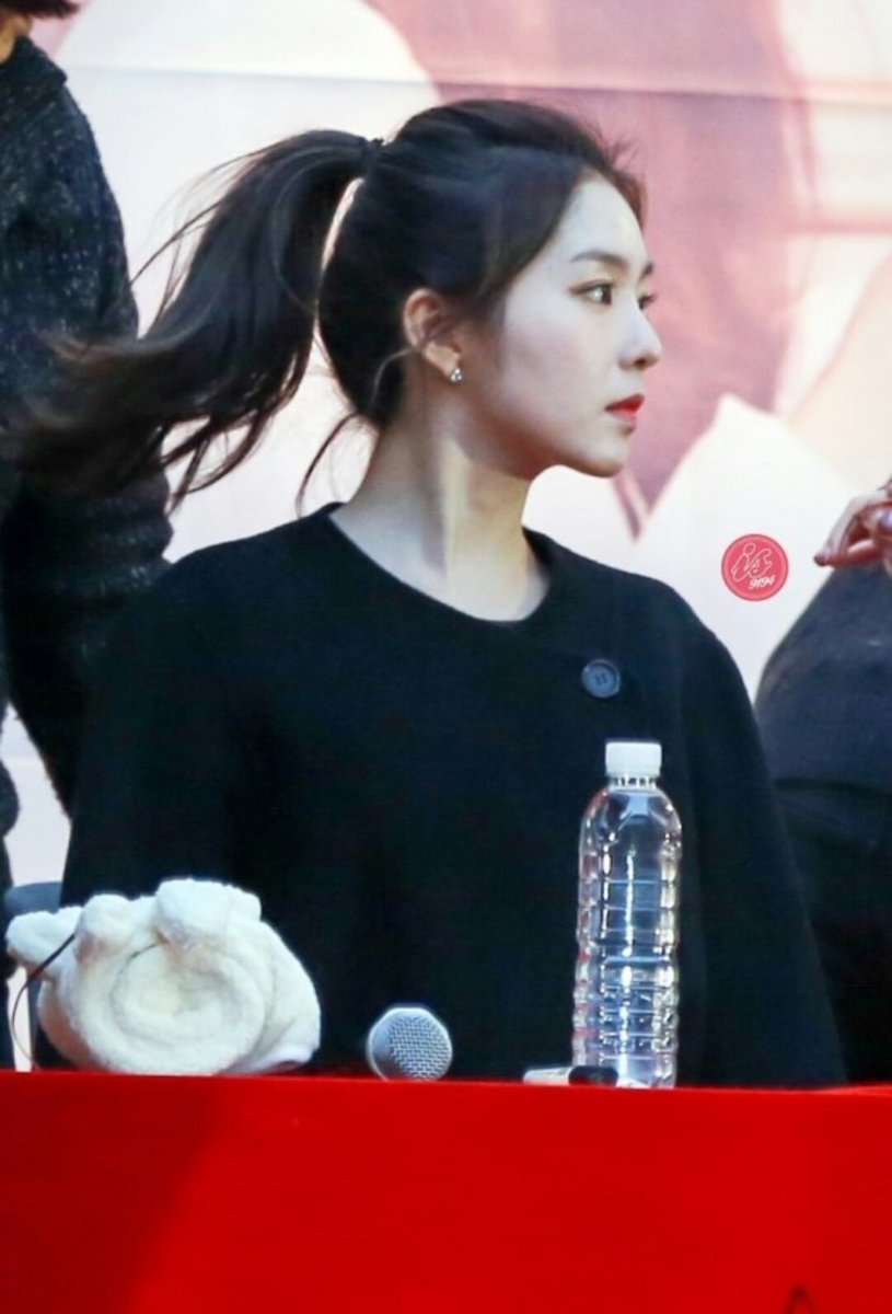 メイ 韓国女子のポニーテール大好きなんだけどここのこめかみの上 のところ出すと小顔効果かなり大きいし一気に韓国っぽいスタイルになる メイ 韓国女子のポニーテール大好きなんだけどここのこめかみの上 のところ出すと小顔効果かなり大きいし一気に韓国っぽいスタイルになる