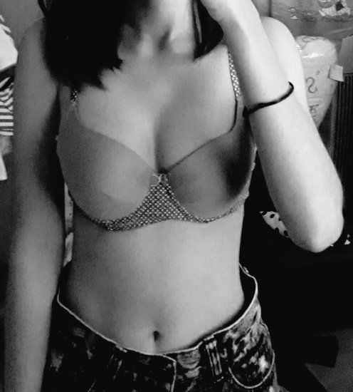0Vd9CiLua1ft6SQ's tweet photo. ตัวเล็ก อย่างอื่นก็เล็ก 🤦‍♀️ 
rt,💛 : dm 👋
#ยืมเมจforเงี่ยน https://t.co/OnJeungBcl
