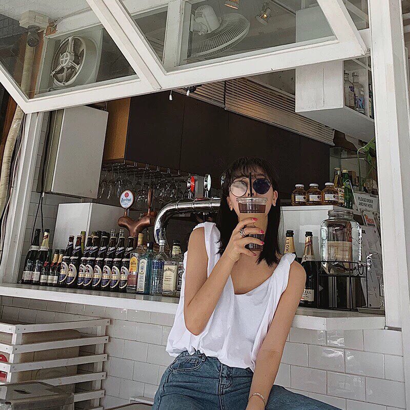 LovelyStyle18's tweet photo. 🍿 UZสายทวิส
🍇 เสื้อกล้ามสายทวิตสไตล์โคเรีย รุ่นนี้ใช้ผ้ามัสลินเนื้อดี 
🧶อก 44" เอว 44" ช่วงสะโพก 44"
ยาว 19"
💸 200.-
#เสื้อกล้ามผู้หญิง #เสื้อกล้ามแฟชั่น #เสื้อสายเดี่ยว #เสื้อสายฝอ #เสื้อสายเดี่ยววินเทจ #เสื้อสาวอวบอ้วน #เสื้อสายเดี่ยวน่ารัก #เสื้อยืดสไตล์เกาหลี https://t.co/LvElDAydYc