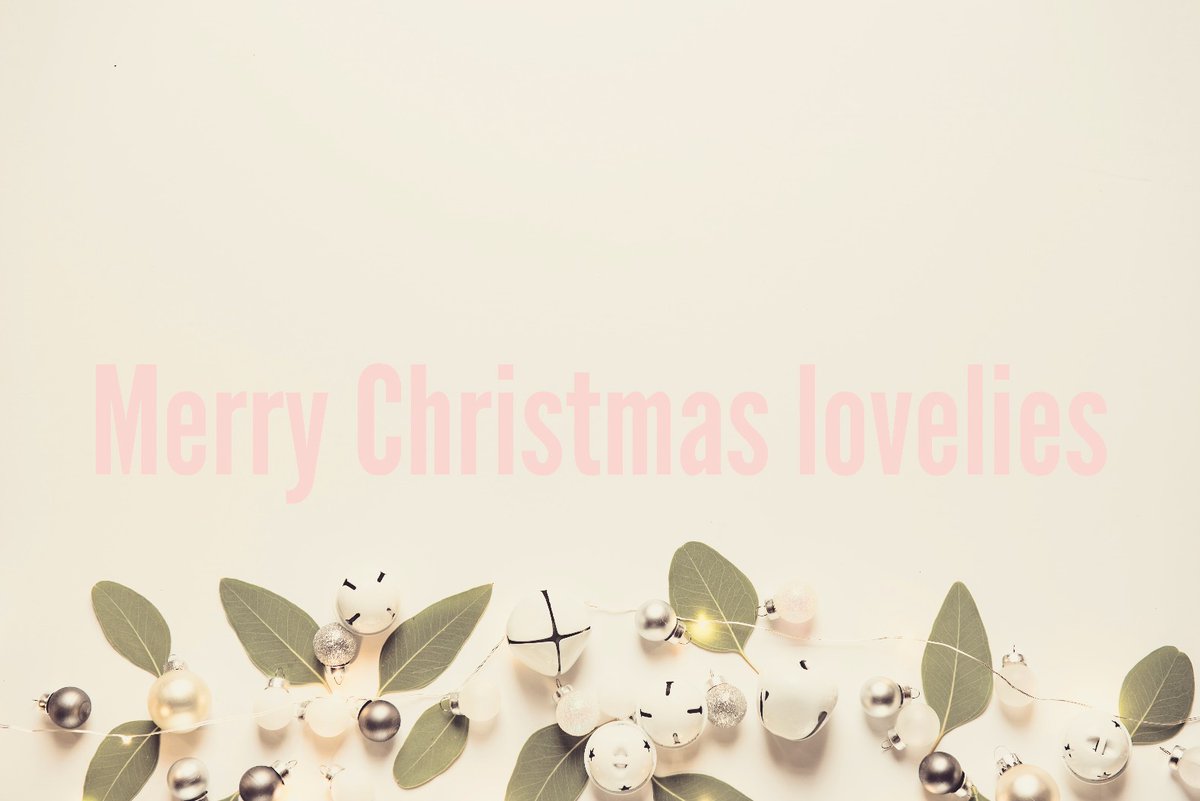 KloeWinter's tweet photo. Wishing every human on the face of the planet that we all share, a very merry christmas, may ut be filled with love always. https://t.co/u4zRXdIDB5