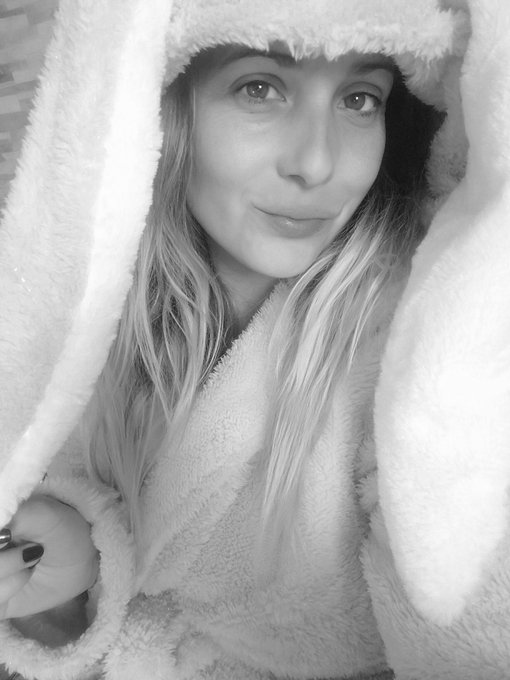 Ups soy una conejita!! Me encanta este regalito de Papa Noel😍😍😍 https://t.co/5TIfNjkPDq<a href="/tag/nuevachicacima"class="tags"><span>#nuevachicacima</span></a>