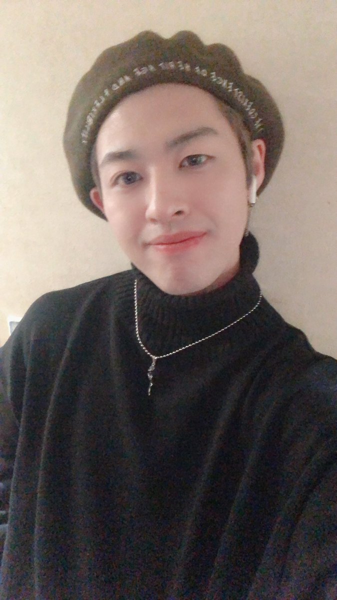 DANSeeds_178's tweet photo. メリークリスマス❄☃🎅🎁💕🎄🎂✨
友達と遊んでぼっち回避🙋🏿‍♂️
#Danseeds
#DanseedsPROJECT https://t.co/F18g1whkQ1