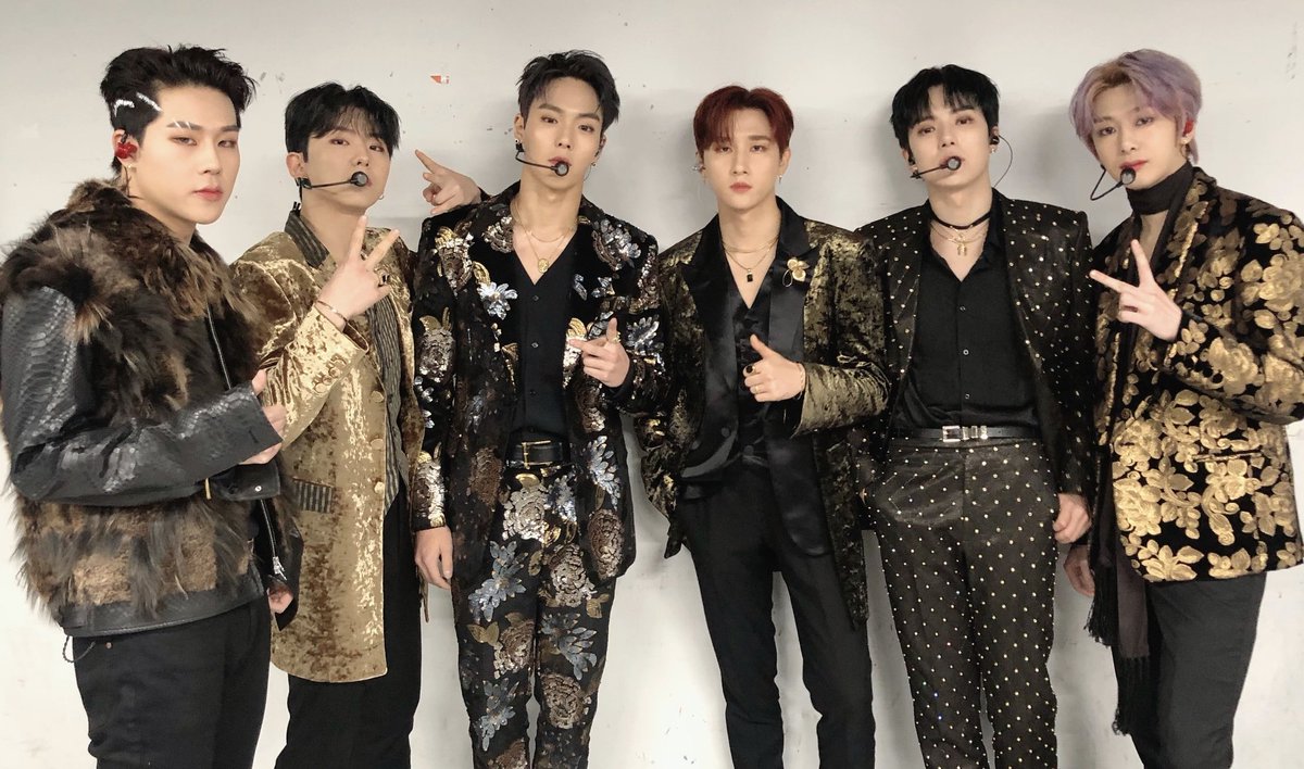 OfficialMONSTAX's tweet photo. [#MONSTA_X]
191225 #몬스타엑스 
#SBS #2019가요대전 완료

'#크리스마스'에는 몬스타엑스와 함께❤️
#몬베베 모두 행복한 밤 보내세요!

#MONSTAX
#Alligator #FOLLOW https://t.co/xZDEue6cnK