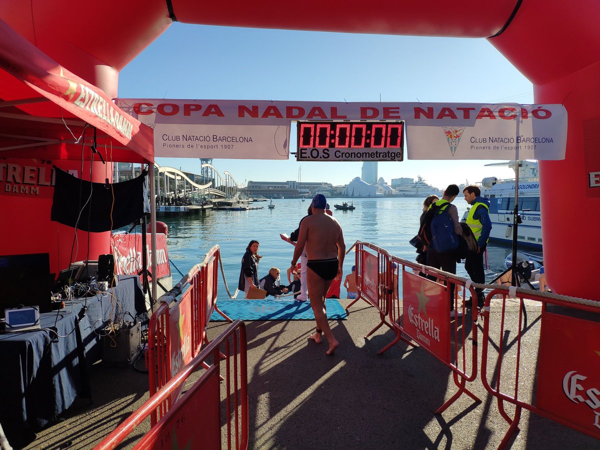 EOSSUD's tweet photo. Consulta tots els resultats de la 110a #CopaNadal de natació disputada en aigues del Port de Barcelona!
https://t.co/RHyDriVSkT @CNBARCELONA @nataciocat https://t.co/wGgVHOkcUi