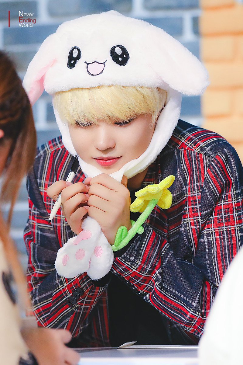 SolNewkidd's tweet photo. 🎄Merry Christmas🎄
#Newkidd #뉴키드 #Yunmin #윤민 https://t.co/8rUqu9bFqI