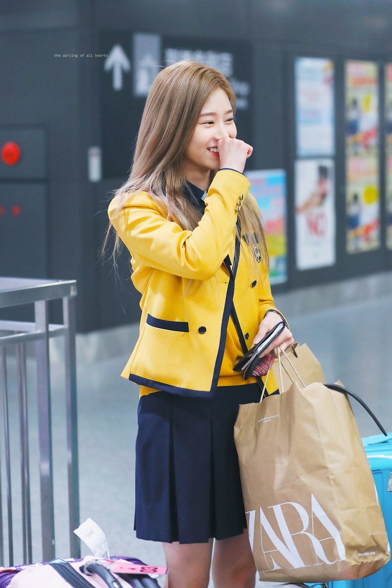 cyborgw3m's tweet photo. • Glam Up •
Jinjoo AU

Ahn Yujin seeks out the help of Kim Minjoo, a rising Instagram star, to become a lady. https://t.co/rbUEdfn1EE