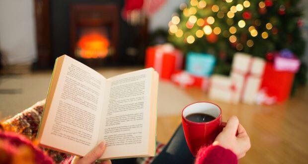 ReadMoreZone3's tweet image. Happy Christmas Eve! What books do you plan on reading today? ❤️🎁🌲📚